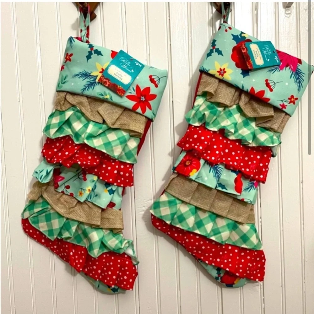 Pioneer Woman Multi-Color Ruffle Christmas Stockings 6 NEW